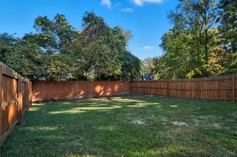 Exterior - 2526 Bremont Ave, Golf Manor, OH 45237 photo 14 of 18