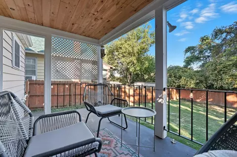 Exterior - 2526 Bremont Ave, Golf Manor, OH 45237 photo 7 of 18