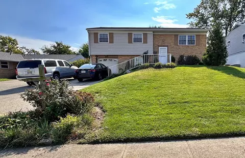 829 Crescentville Rd, Springdale, OH 45246