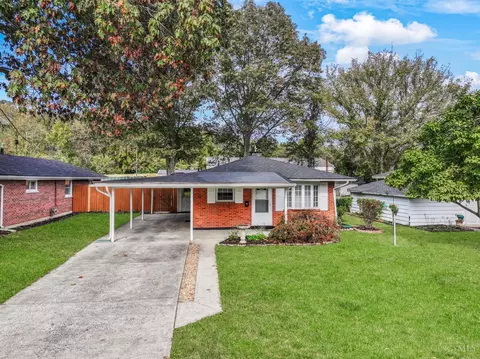 18 Miamiview Dr, Loveland, OH 45140