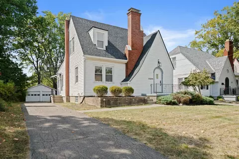 6773 Siebern Ave, Silverton, OH 45236 photo 2