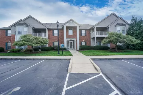 7990 Pinnacle Point Dr, West Chester, OH 45069