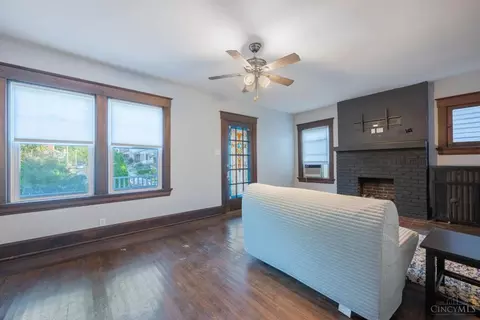 Living - 2317 Muriel Ct, Cincinnati, OH 45219 photo 5 of 6