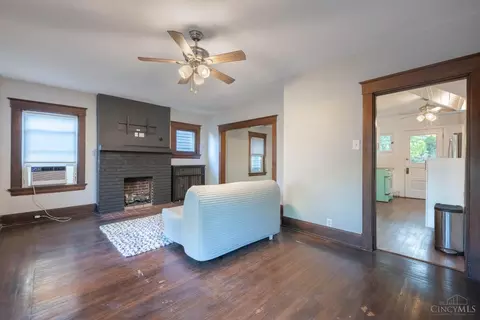 Living - 2317 Muriel Ct, Cincinnati, OH 45219 photo 3 of 6