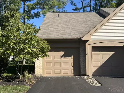 Exterior - 3986 Maplefield Ct, Cincinnati, OH 45255 photo 3 of 18