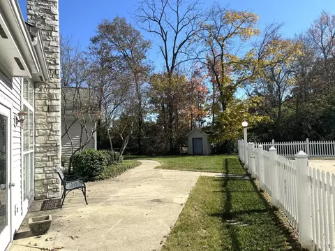 Exterior - 3986 Maplefield Ct, Cincinnati, OH 45255 photo 14 of 18
