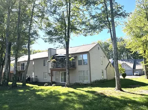 Exterior - 3986 Maplefield Ct, Cincinnati, OH 45255 photo 9 of 18