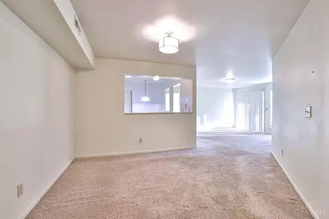 Living - 3986 Maplefield Ct, Cincinnati, OH 45255 photo 5 of 6