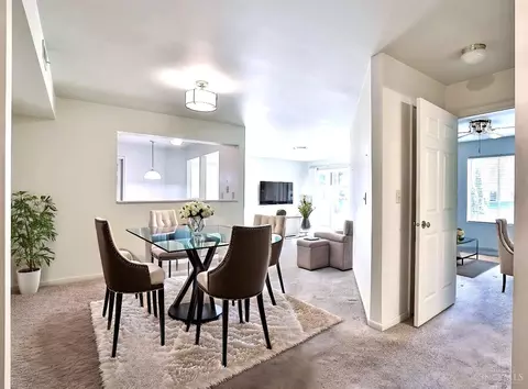 Dining - 3986 Maplefield Ct, Cincinnati, OH 45255 photo 1 of 2