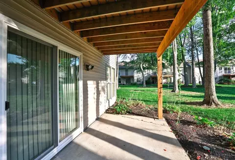 Exterior - 3986 Maplefield Ct, Cincinnati, OH 45255 photo 6 of 18