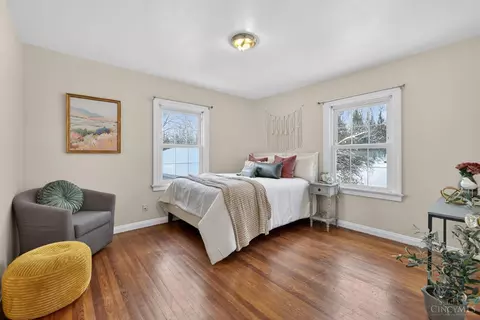 Bedroom - 1763 Springdale Rd, Cincinnati, OH 45231 photo 2 of 3