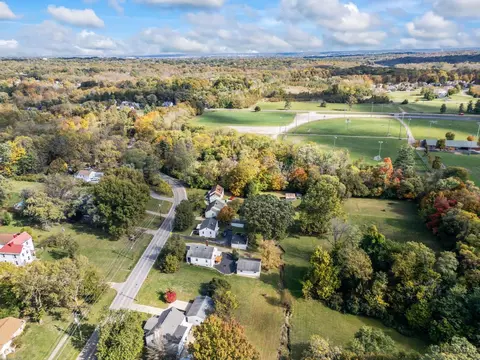 View/Area - 1763 Springdale Rd, Cincinnati, OH 45231 photo 1 of 2