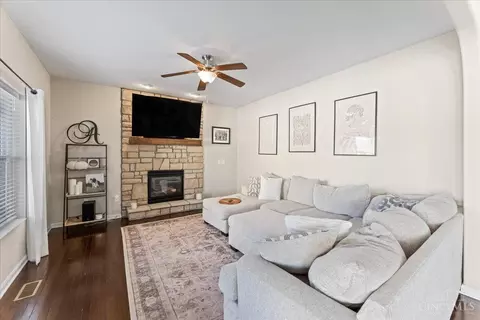 Living - 2014 Faith St, Cincinnati, OH 45237 photo 2 of 2