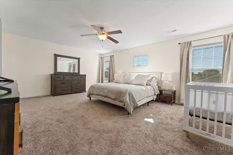 Bedroom - 2014 Faith St, Cincinnati, OH 45237 photo 2 of 7