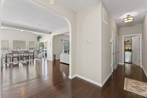 Entry Way - 2014 Faith St, Cincinnati, OH 45237 photo 1 of 8