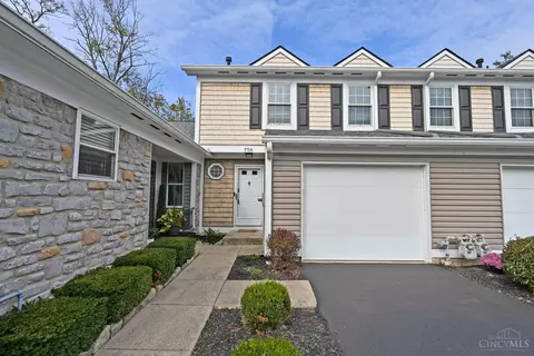 758 Stoneharbor Ln, Hamilton Township, OH 45039
