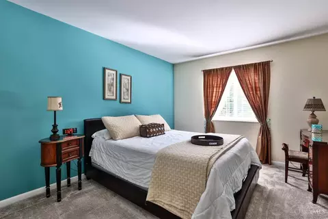 Bedroom - 3810 Arbor Ln, Cincinnati, OH 45255 photo 3 of 6