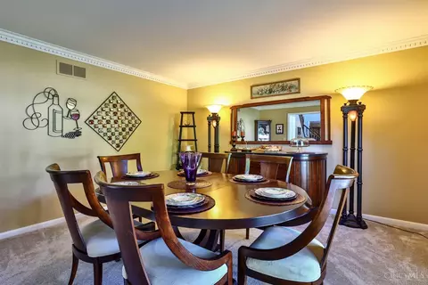 Dining - 3810 Arbor Ln, Cincinnati, OH 45255 photo 3 of 4