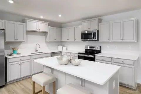 Kitchen - 1248 Cavanaugh Ln, Harrison, OH 45030 photo 3 of 12