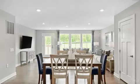 Dining - 1248 Cavanaugh Ln, Harrison, OH 45030 photo 4 of 5