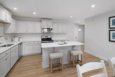 Kitchen - 1248 Cavanaugh Ln, Harrison, OH 45030 photo 2 of 12