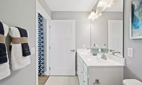 Bath - 1248 Cavanaugh Ln, Harrison, OH 45030 photo 5 of 7