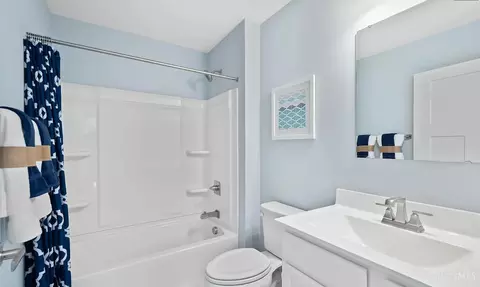Bath - 1248 Cavanaugh Ln, Harrison, OH 45030 photo 6 of 7