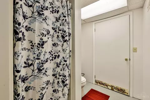 Bath - 8609 Wicklow Ave, Cincinnati, OH 45236 photo 1 of 2