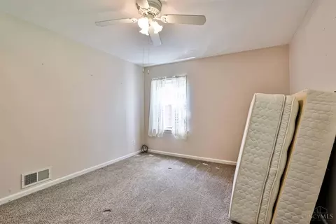 Bedroom - 8609 Wicklow Ave, Cincinnati, OH 45236 photo 4 of 8