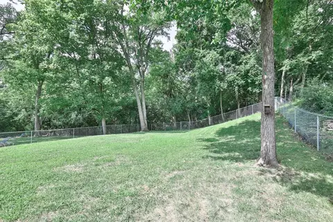 Exterior - 8609 Wicklow Ave, Cincinnati, OH 45236 photo 6 of 11