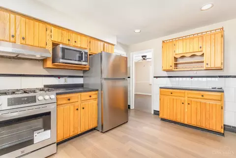 Kitchen - 1139 Glenna Dr, Cincinnati, OH 45238 photo 2 of 2