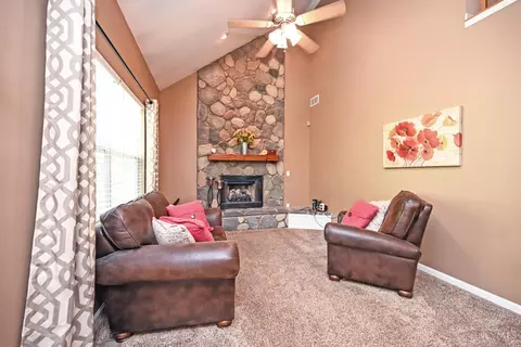 Living - 4771 Klatte Rd, Cincinnati, OH 45244 photo 8 of 8