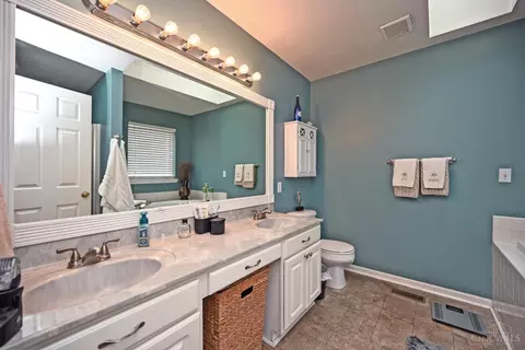 Bath - 4771 Klatte Rd, Cincinnati, OH 45244 photo 2 of 5