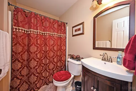 Bath - 4771 Klatte Rd, Cincinnati, OH 45244 photo 5 of 5