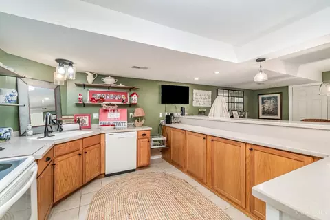 Kitchen - 532 Hopper View Blf, Cincinnati, OH 45255 photo 4 of 5