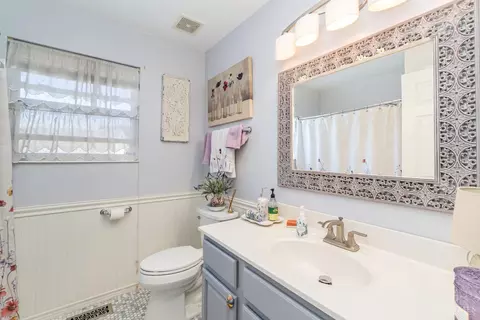 Bath - 532 Hopper View Blf, Cincinnati, OH 45255 photo 4 of 5