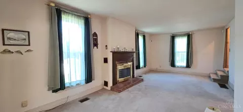 Living - 401 Wright St, Blanchester, OH 45107 photo 5 of 8