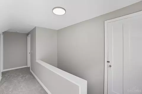 Entry Way - 6322 Elbrook Ave, Golf Manor, OH 45237 photo 2 of 2