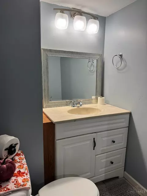 Bath - 1863 Kemper Rd, Forest Park, OH 45240 photo 3 of 4