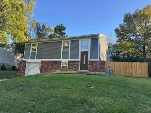 1863 Kemper Rd, Forest Park, OH 45240