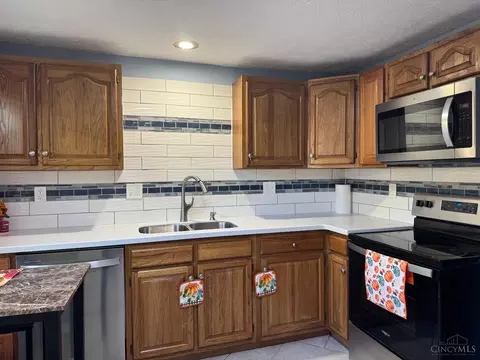 Kitchen - 1863 Kemper Rd, Forest Park, OH 45240 photo 4 of 4