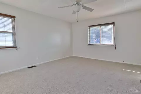 Living - 502 Marion Rd, Woodlawn, OH 45215 photo 2 of 6