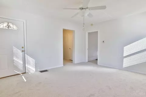Living - 502 Marion Rd, Woodlawn, OH 45215 photo 3 of 6