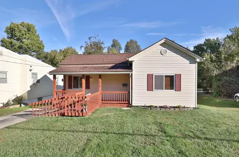 502 Marion Rd, Woodlawn, OH 45215