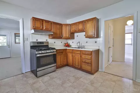 Kitchen - 502 Marion Rd, Woodlawn, OH 45215 photo 4 of 5