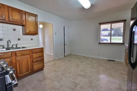 Kitchen - 502 Marion Rd, Woodlawn, OH 45215 photo 5 of 5