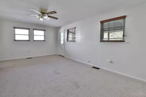 Living - 502 Marion Rd, Woodlawn, OH 45215 photo 4 of 6