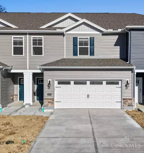 1872 Vista Lake Dr, Goshen Twp, OH 45122