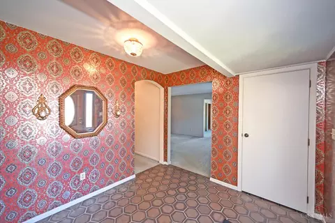 1136 Inner Circle Dr, Forest Park, OH 45240 photo 5