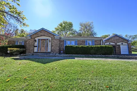 1136 Inner Circle Dr, Forest Park, OH 45240 photo 3